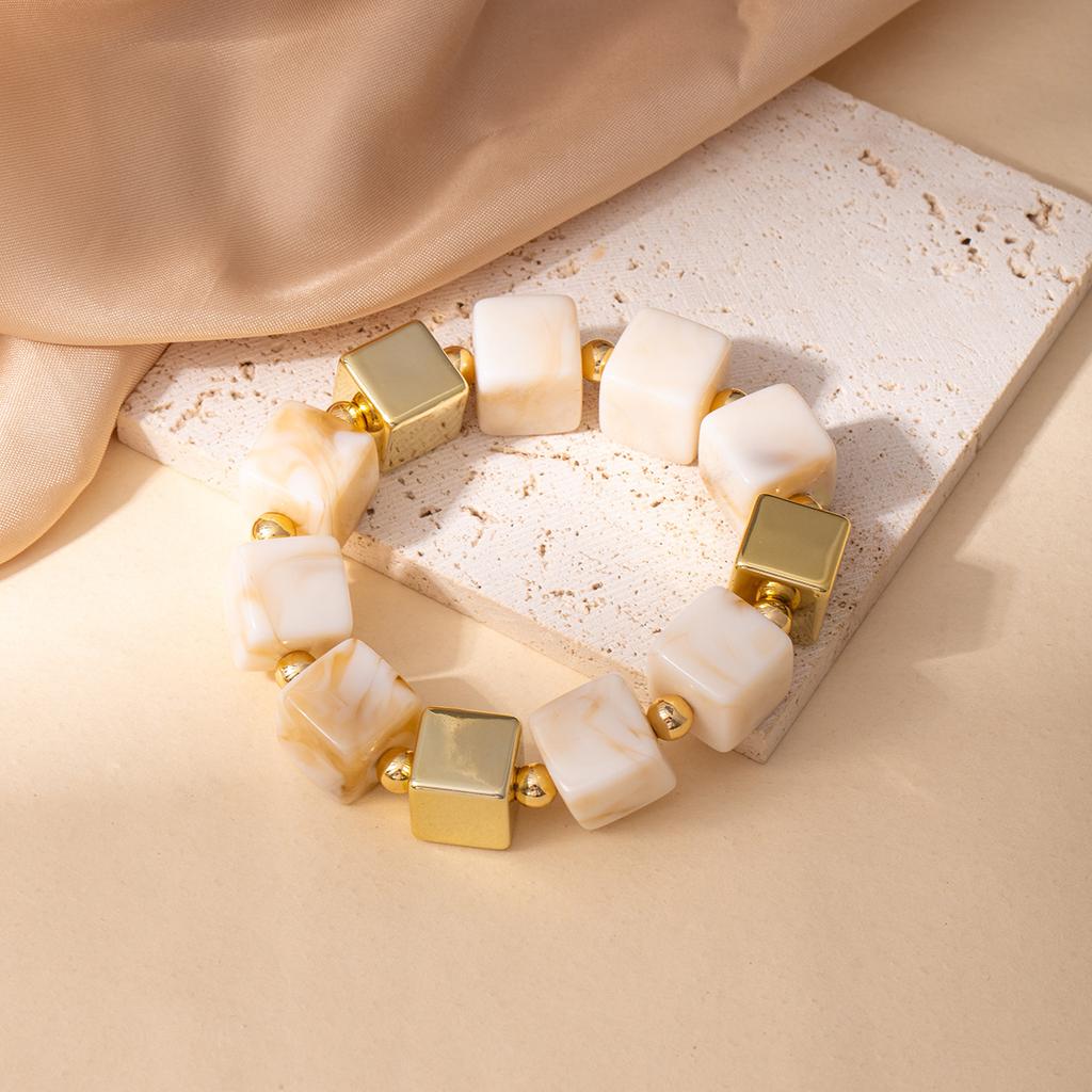 Персонализированный нишевый дизайн в стиле ретро, неправильный геометрический квадратный браслет из акриловых бусин