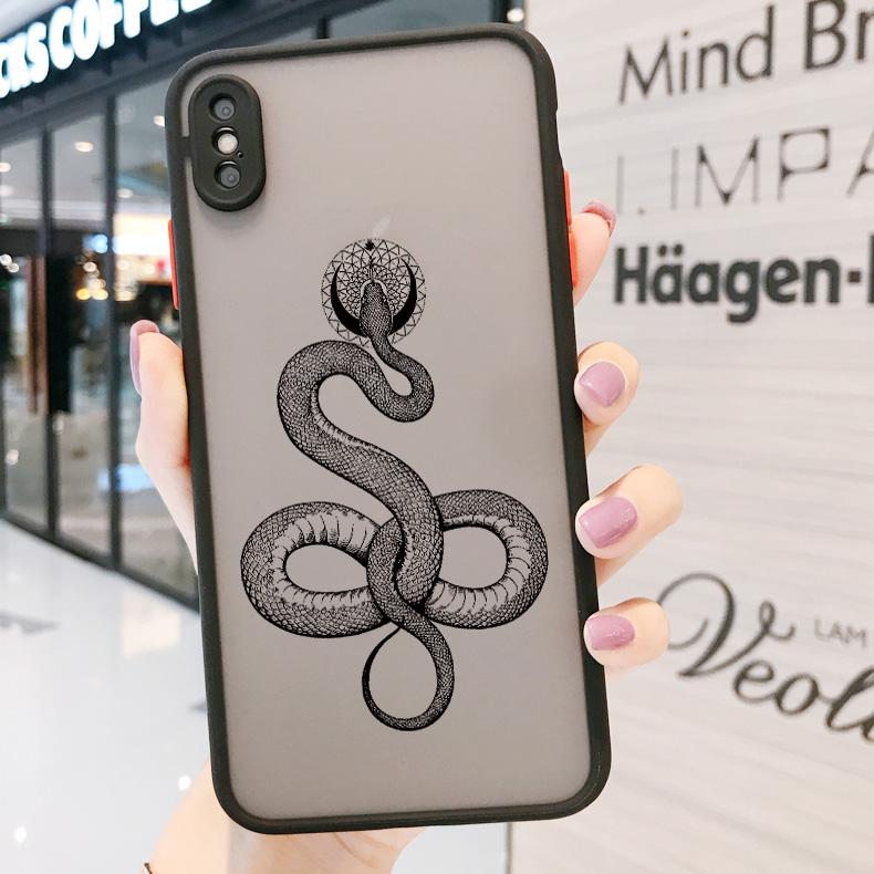 Черный матовый чехол для телефона со змеиным принтом для iPhone X XR XS 17 15 14 13 12 mini 11 pro max для iphone 16 Plus Promax Ударопрочные задние крышки