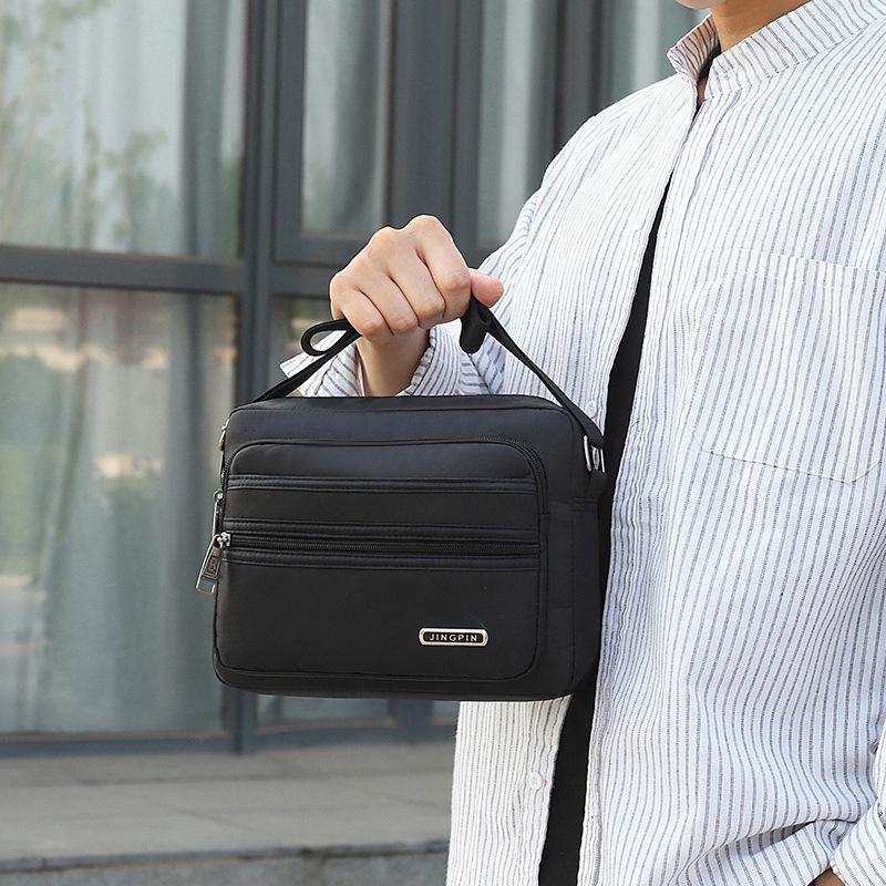 Повседневная многослойная наплечная сумка с регулируемым ремнем для путешествий и использования в качестве мессенджера