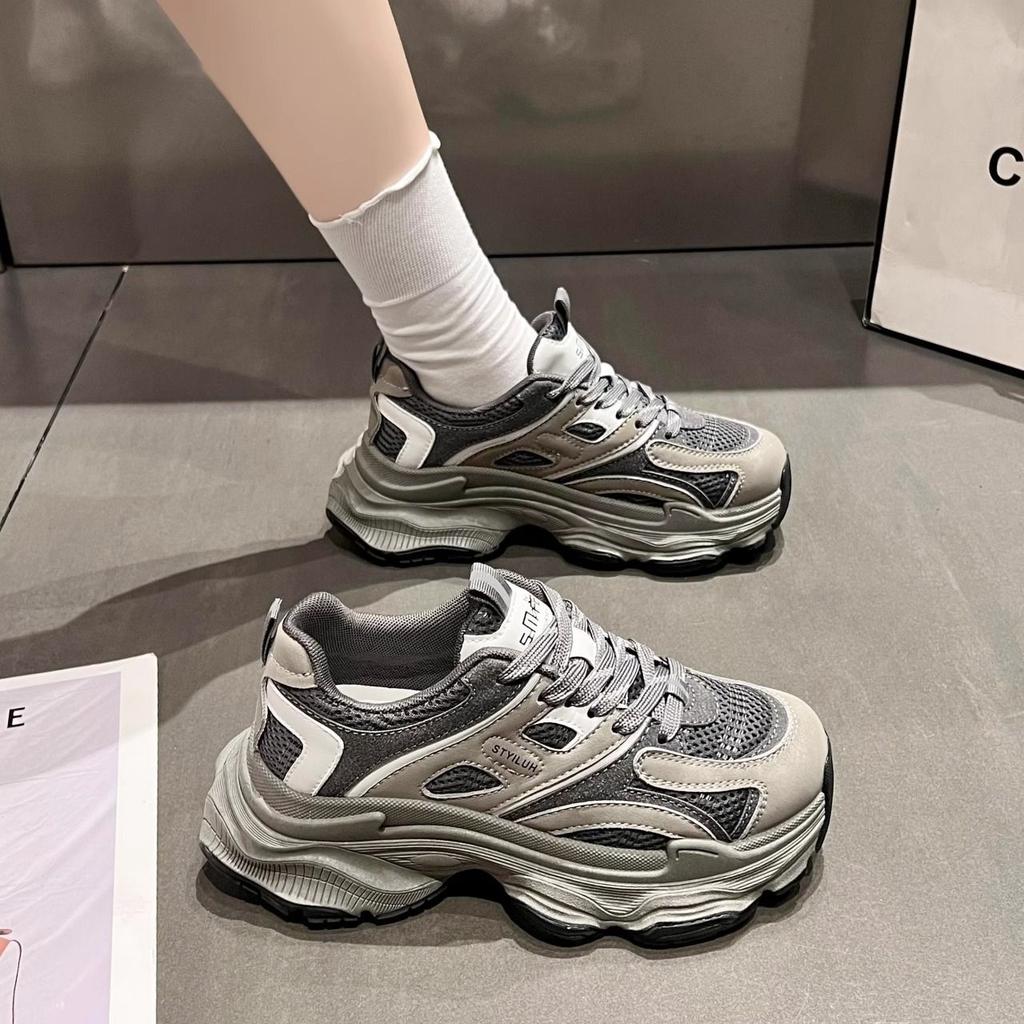 Интернет-знаменитости толстоподошвенные увеличивающие рост кроссовки папины кроссовки женские осень 2025 новые Shishang универсальные дышащие повседневные спортивные кроссовки для бега