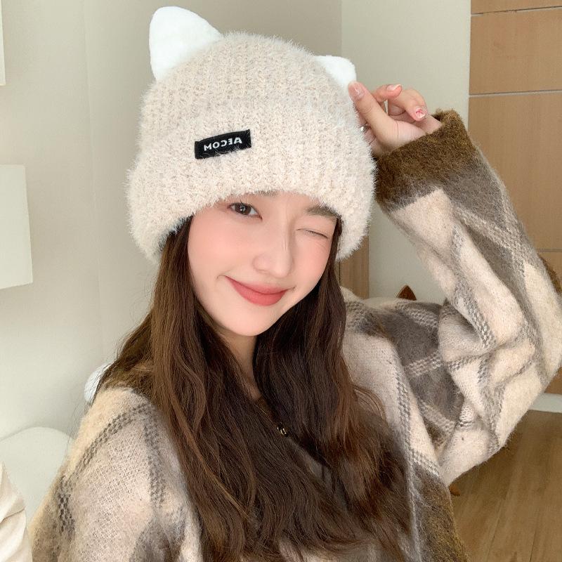 Korean Version of Autumn and Winter New Hat for Women Cute Cat Knitted Wool Hat for Winter Warm Pullover Hat Cold Ear Protection Hat