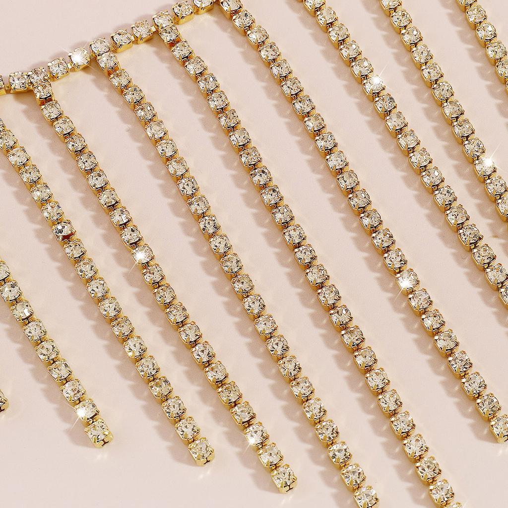 Exaggerated Beach Bikini Sexy Body Chain Fashionable Metal Tassel Diamond Temperament Chest Chain