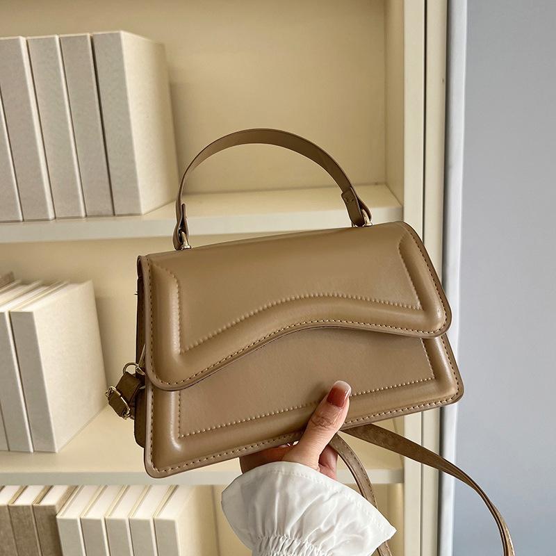 Foreign Style Handbag Women's 2025 Spring and Summer New Heavy Color Shoulder Messenger Bag Fashion Texture Solid Color Small Square Bag