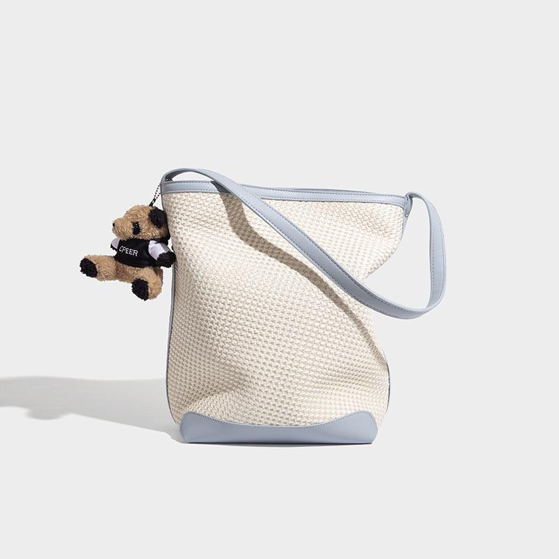 2025 New Korean Style Simple Versatile Woven Shoulder Bag Large Capacity Canvas Bag Fashion Trend Lightweight Bucket Bag
