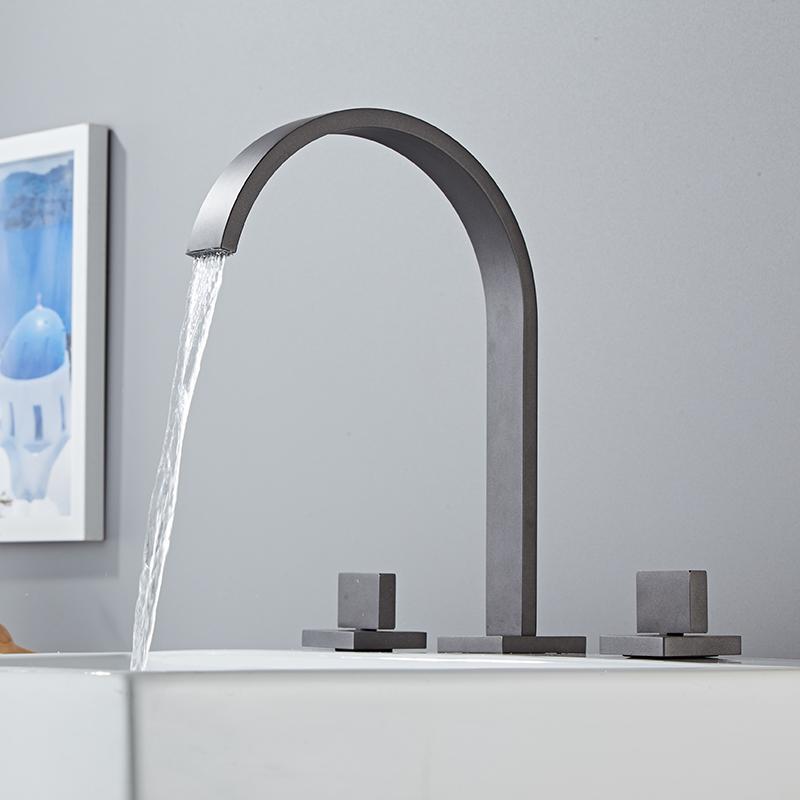 Смеситель для раковины Gun Grey Sink Tap Золотой квадратный латунный кран для ванной комнаты Смеситель для раковины с 3 отверстиями и двойной ручкой для горячей и холодной воды