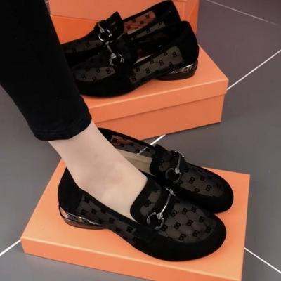 Модные дышащие одинарные туфли из сетки для внешней торговли, женские, лето 2025, с круглым носком, на плоской подошве, кожаные, полые сандалии для мамы