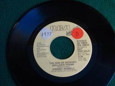 7-дюймовая пластинка JOHNNY RUSSELL - The Son Of Hickory Holler's Tramp JH10853 RCA 1976 США Кантри Б/у