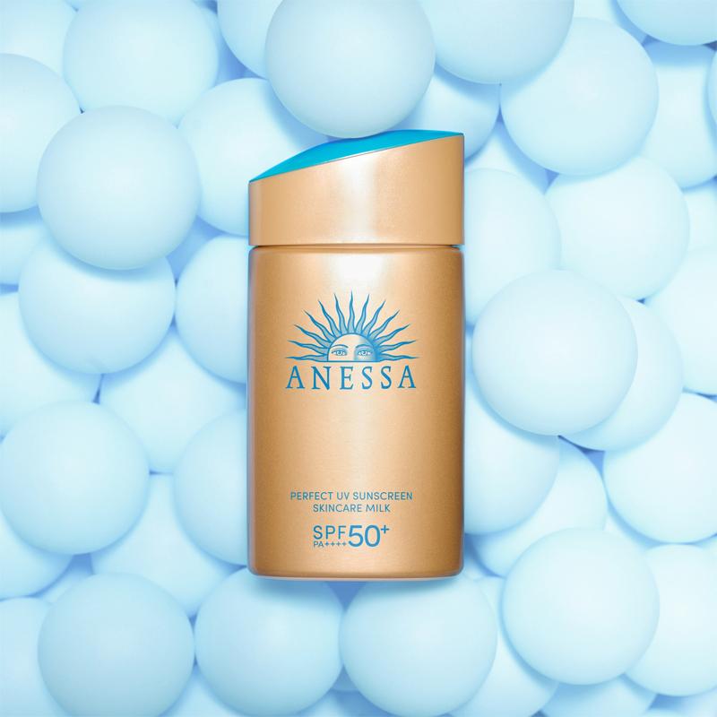 ANESSA Солнцезащитное молочко для ухода за кожей Perfect UV SPF 50+ PA++++ 60 мл