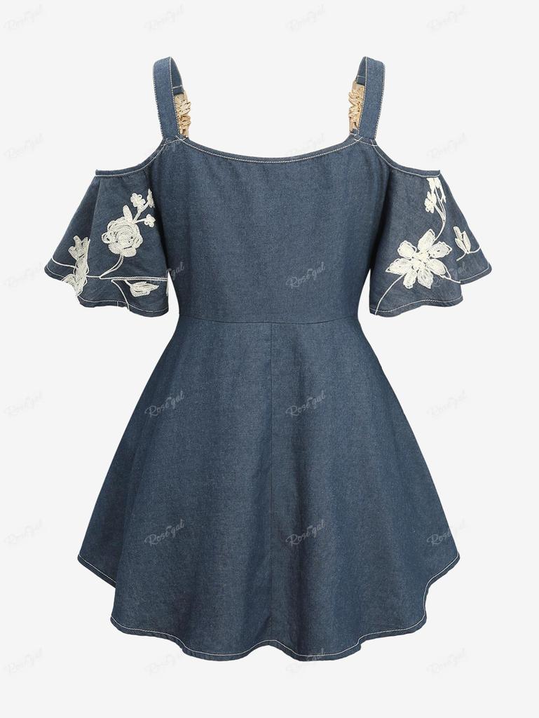 Rosegal Plus Size Jacquard Embroidery Flowers Rivet Zip Up Leaf Buckle Cold Shoulder T-shirt