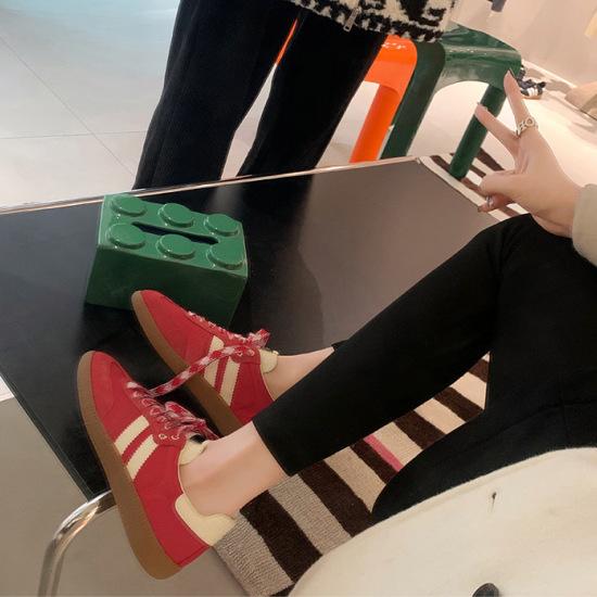 Leather thick-soled small white shoes women's 2025 new color-blocked wear-resistant sports casual inner increase moral training board shoes women