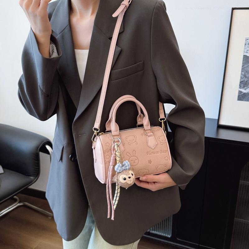 Универсальная сумочка 2025 новая модная милая сумка-подушка с медведем весна и лето текстура маленькая сумка женская сумка через плечо