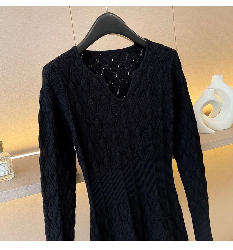 High-End V-Neck French Knitted Midi Fishtail Dress for Autumn/Winter