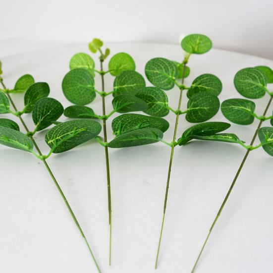10 шт., искусственные листья эвкалипта, ветка со стеблем, реалистичные многоразовые искусственные зеленые растения, зелень, домашний стол, центральное украшение, реквизит для фото
