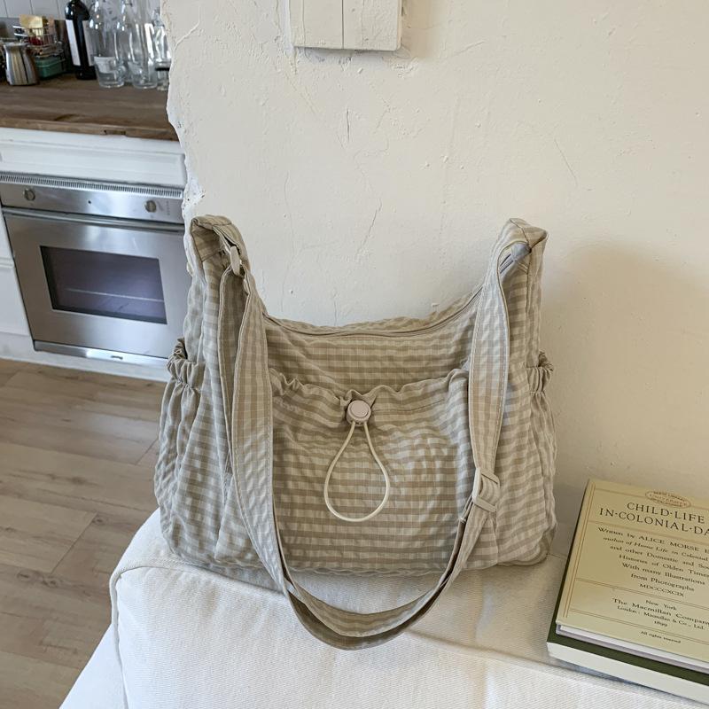 2025 autumn and winter new women's bags casual retro shoulder bags dumpling bags niche design fashion messenger bags