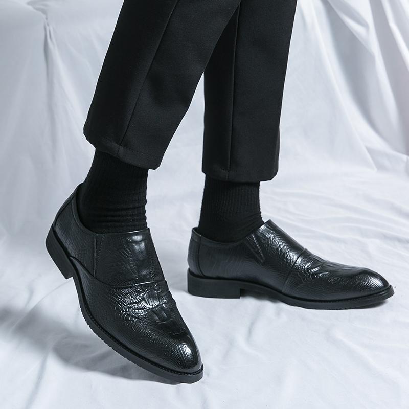Designer Dress Shoes for Men Slip On Fashion Brand Business Casual Leather Shoes for Men Wedding Party Shoes Men Moccasins