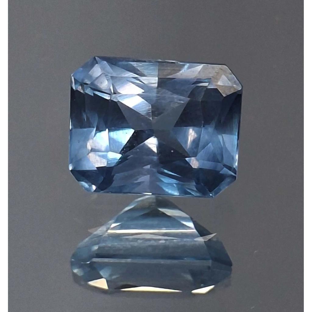 Beautiful Aquamarine Sky Blue Natural Emerald Cut 6-8 Ct Certified Gemstone