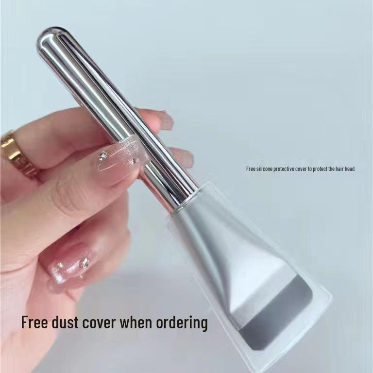 Single-Shape Flat Head Foundation Brush for Flawless Nude Skin and Light Concealer