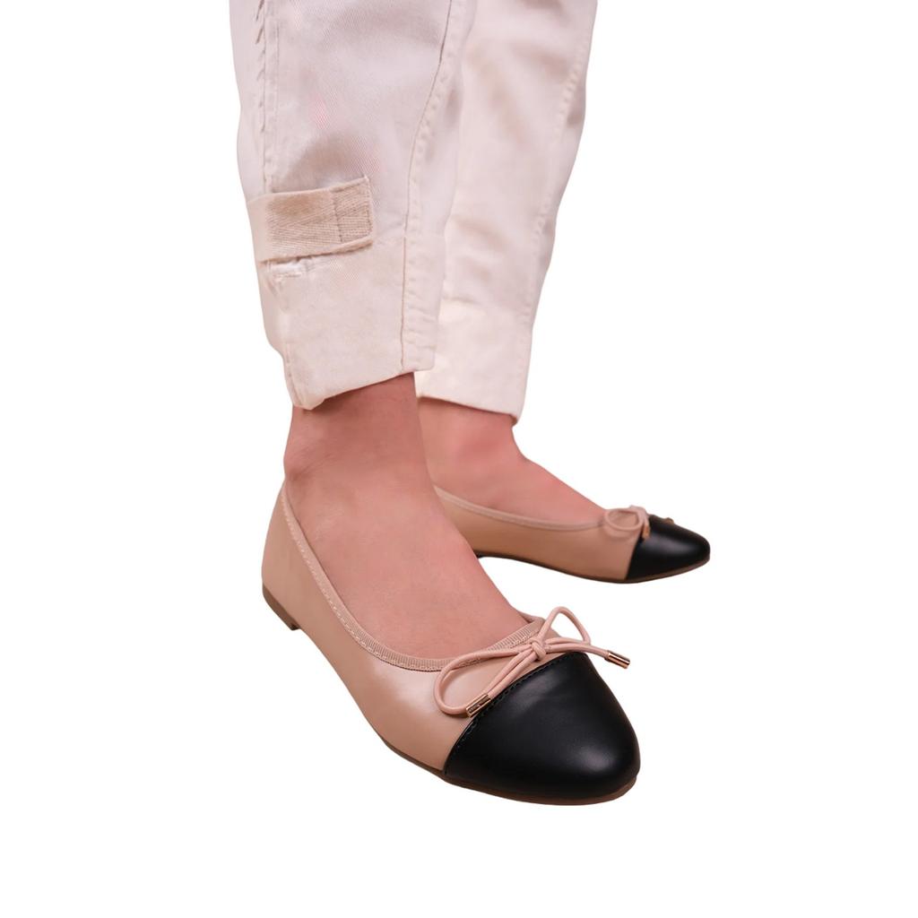 Where's That From Womens/Ladies Janice Bow Extra Wide Ballerina Flats