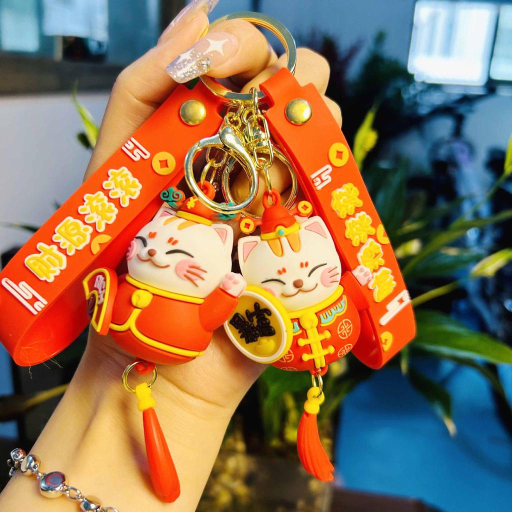 Lucky Cat Keychain Pendant with Fortune Symbolism – Night Market Gift Ornament