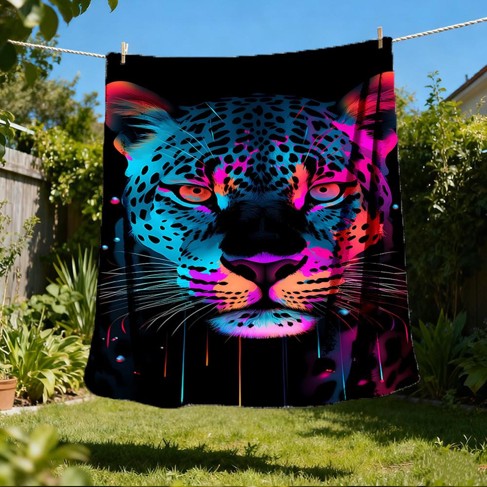 1pc Leopard Print Throw Blanket Polyester Fiber, Lightweight Flannel, Soft & Warm, All Season Use for Outdoor, Camping Digital Print