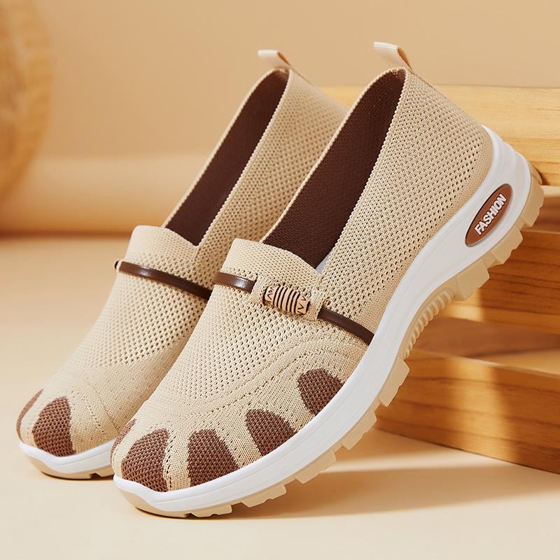 Туфли женские универсальные летние новые женские туфли мягкая подошва не устают ноги повседневная обувь одна педаль мягкая подошва старая Пекинская тканевая обувь женская