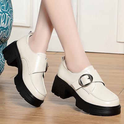 Туфли из натуральной кожи в британском стиле на толстой подошве для женщин. Новые универсальные туфли на осень и зиму во французском стиле с глубоким носком.