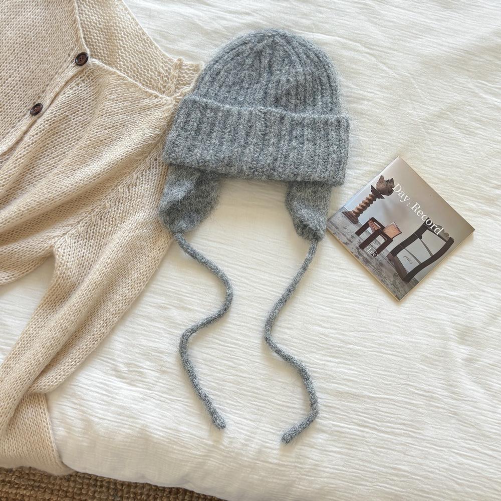 Wool blended monochrome knitted hat women's winter simple and versatile ear protection shows a small face, keeps warm, windproof and cold hat moisture