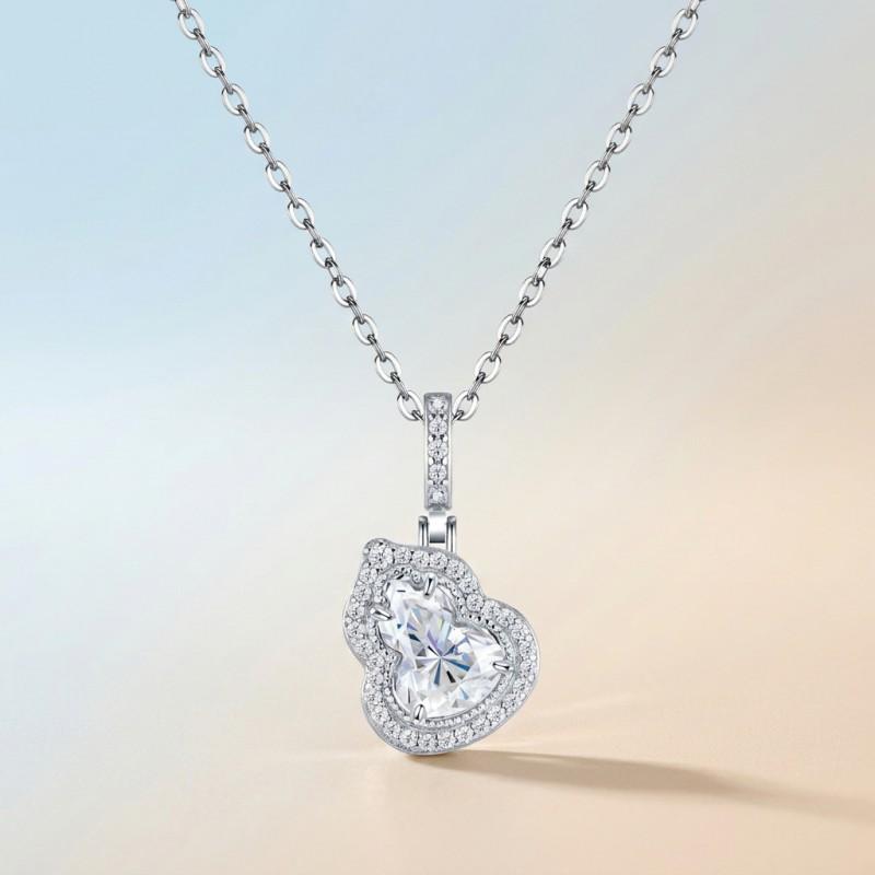 Trendy Moissanite Clavicle Necklace Elegant Versatile Light Luxury