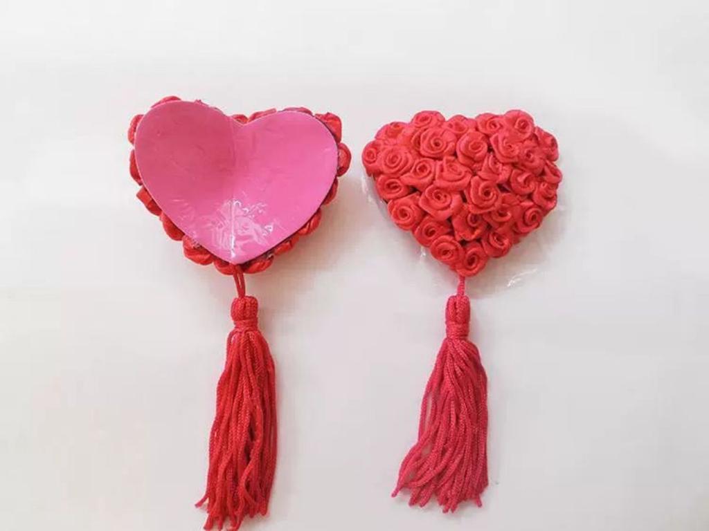 Секс-продукт Пайетки Накладки на соски для женщин Нижнее белье Длинная кисточка Грудь Бюстгальтер Пастилки Наклейки Самоклеящиеся Форма сердца Наклейки на грудь