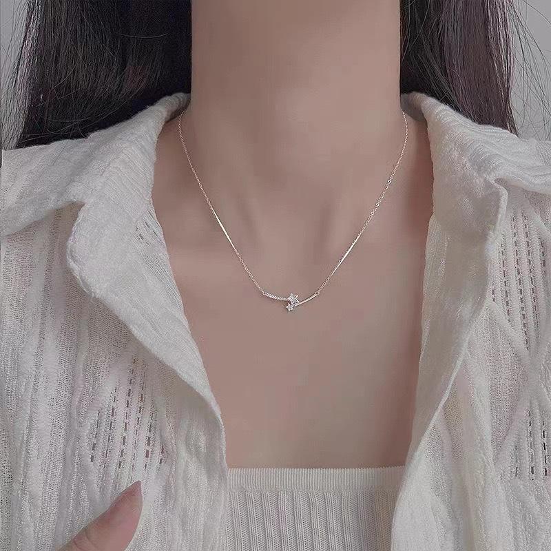 Звездное соглашение ожерелье Метеор для женщин, модная легкая роскошная ниша, высококачественный дизайн, чувственная ключичная цепочка, новогодний новый стиль