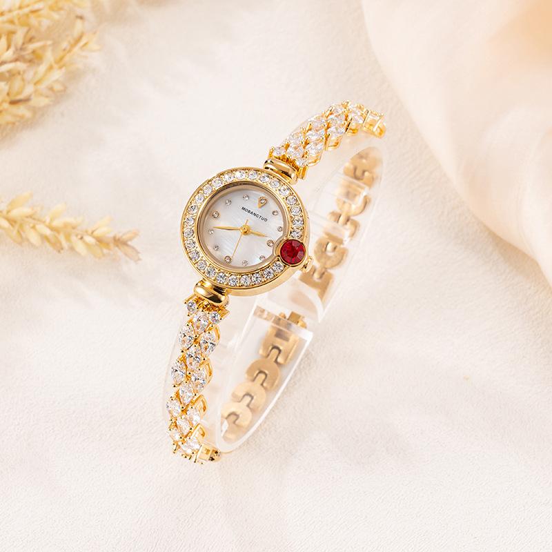 Full Diamond Bracelet Ladies Watch Fashion Fritillary Dial Temperament Fish Tail Zircon Quartz Bracelet Watch