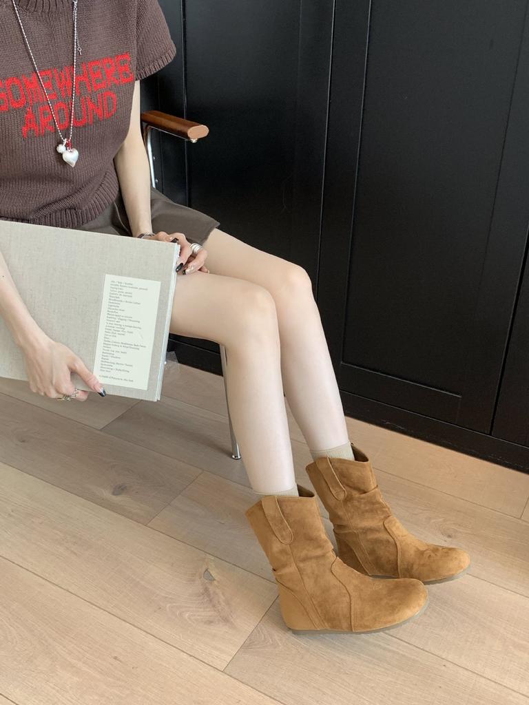 Осень-зима 2025 новая замшевая круглая голова плоская подошва Birkenstock короткие ботинки женские универсальные корейская версия короткие мартинсы