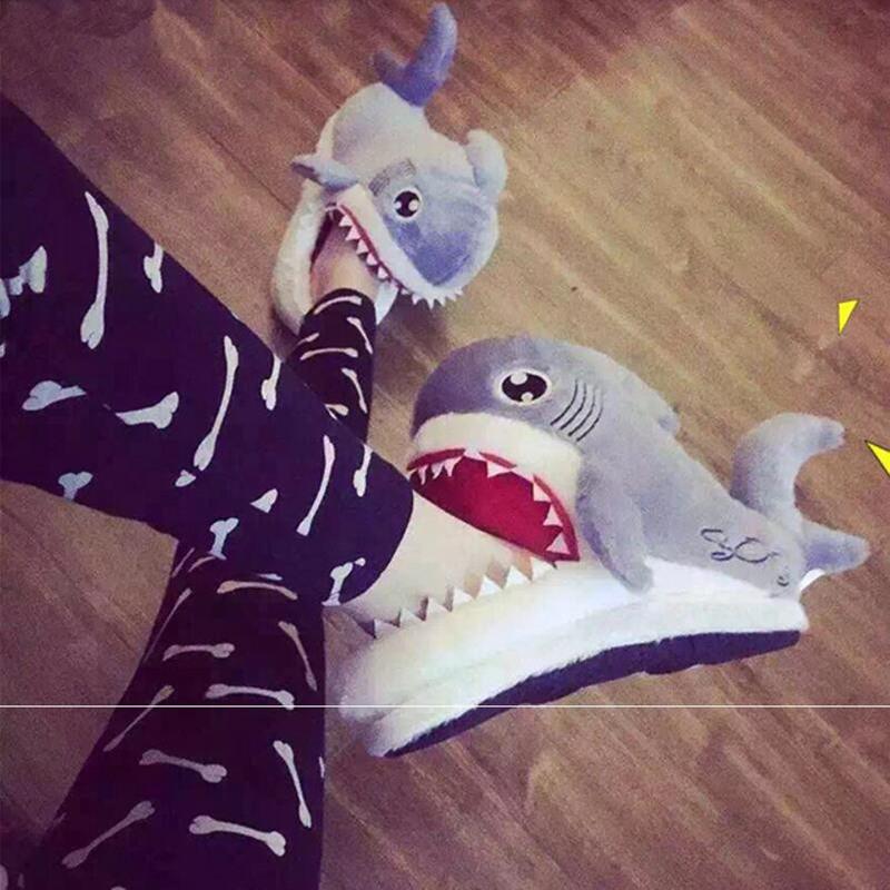 2024 Winter Slippers Women and Men Fashion Shark Slipper Cotton Warm Indoor Slippers Lovely Cartoon Women Slippers Unise 899
