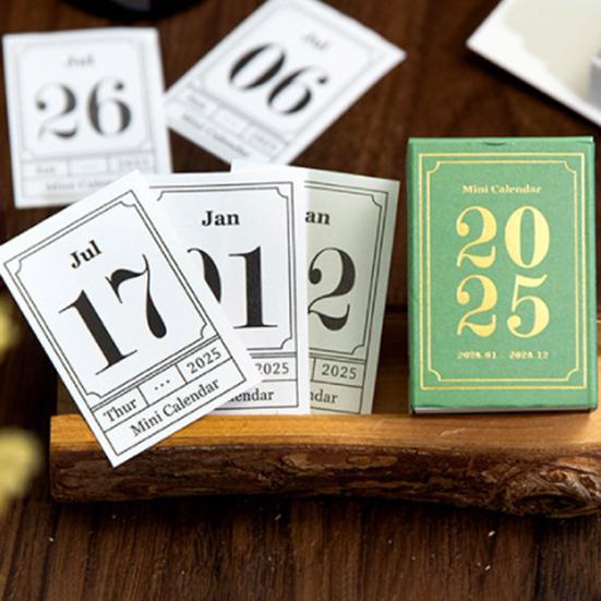 2025 Настольный календарь в форме мини-книги Компактный портативный ретро-календарь на плотной бумаге с января по декабрь Ежемесячный планировщик
