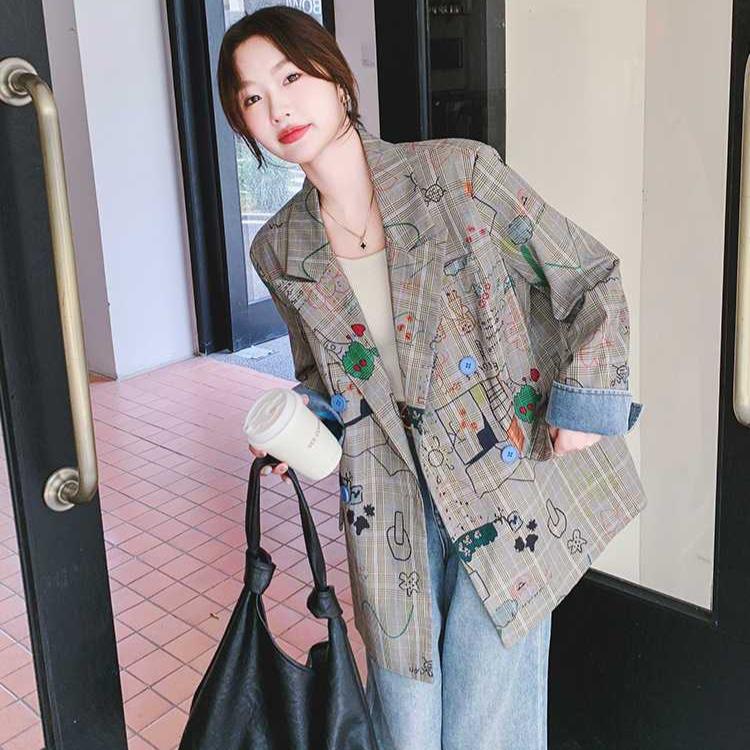 Модная и свободная серая куртка с принтом граффити для женщин на осень