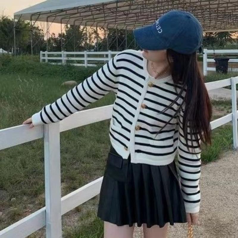 Золотая пуговица с контрастной полосой и круглым вырезом, маленький ароматный вязаный кардиган, женский осенний французский свободный короткий свитер с наложением, женское пальто