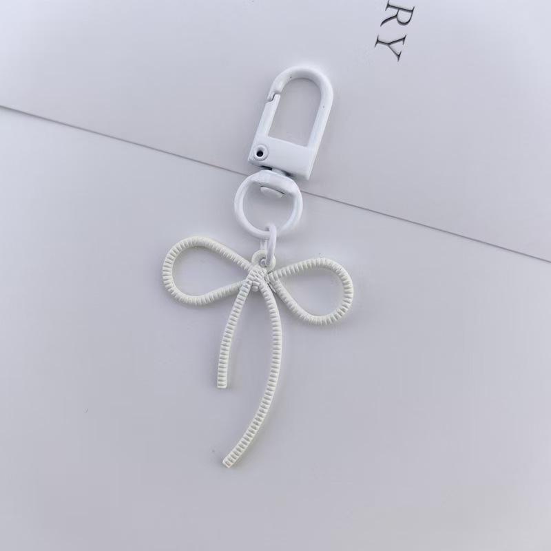 Украшение для брелка-банта «Сбежавшая принцесса» из разноцветной полой ленты