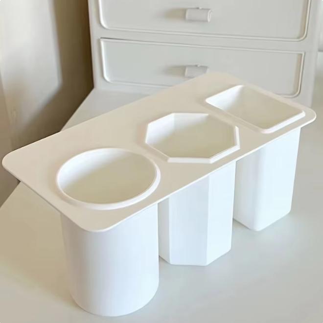 Помада, кисть для макияжа, органайзер, пенал для хранения, косметички, офисный стол, контейнер, настольная коробка для ручек