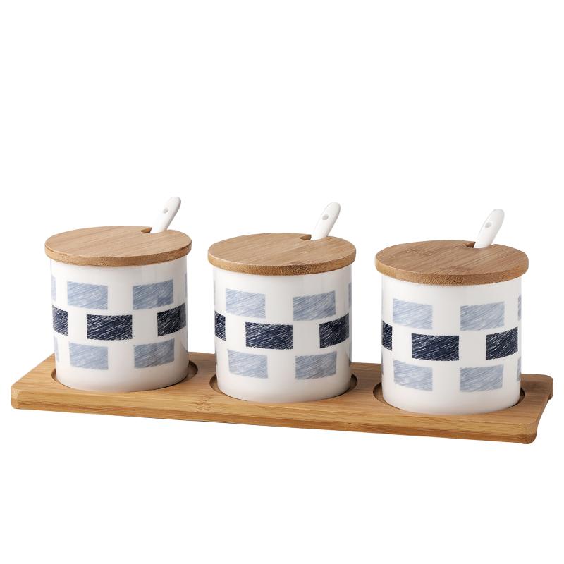 Главная Керамика Набор баночек для специй Комбинация палочек для еды Подставка для слива Масленка Солонка Коробка для приправ Набор из трех предметов Контейнер для специй