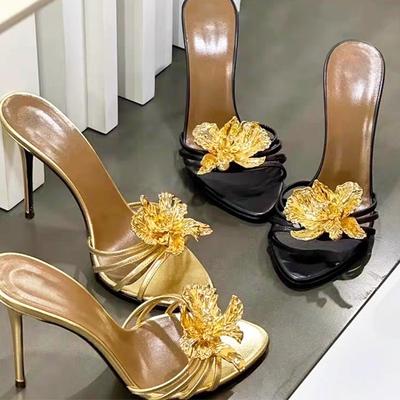 Новые летние металлические цветы красивые модные сандалии женские туфли-стилеты на высоком каблуке легкая роскошь крутые шлепанцы