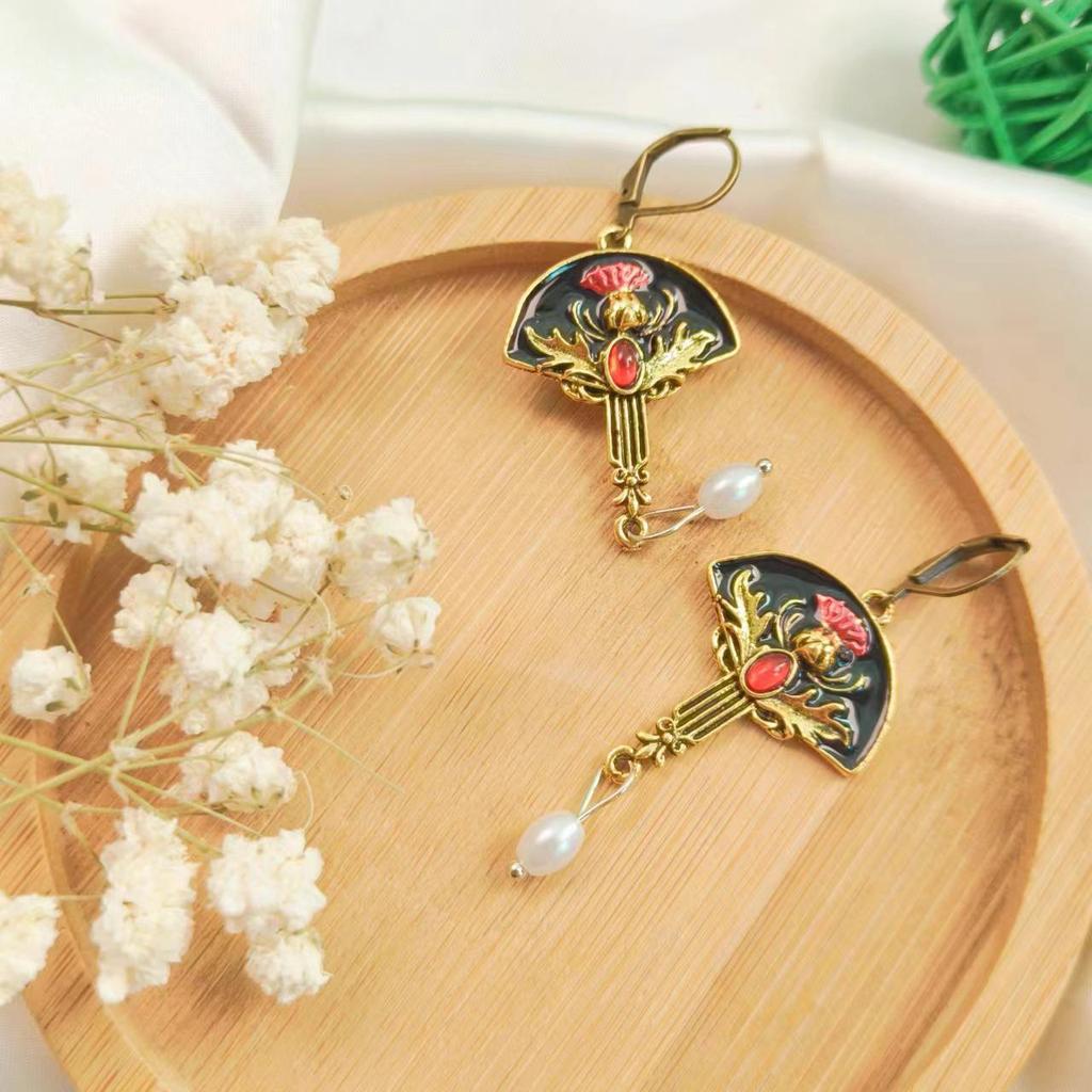 Chinese Retro Pearl Fan Pendant Earrings - Elegant Hibiscus Design
