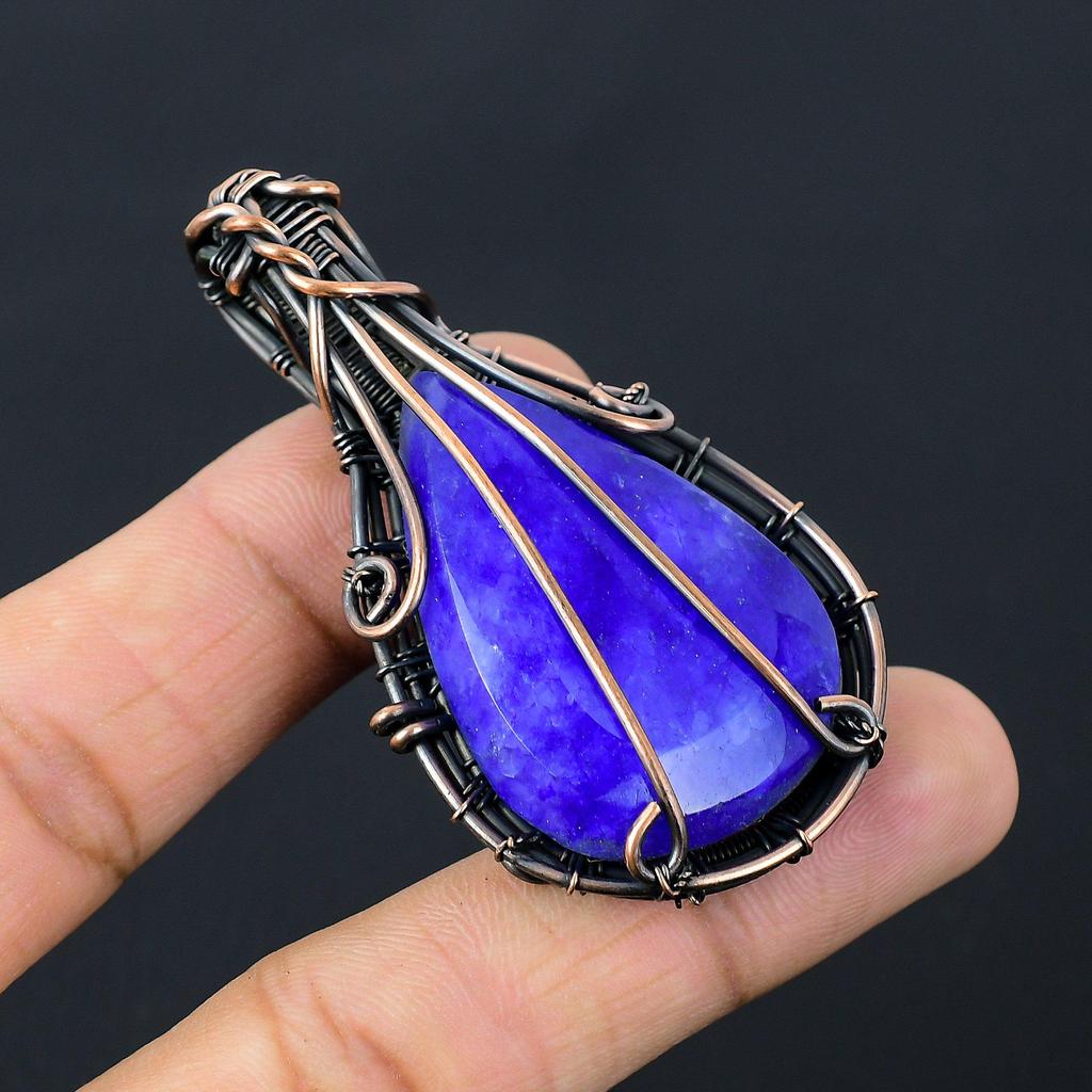 Созданный в лаборатории синий сапфировый драгоценный камень Чистая медная проволока, обернутая ювелирными изделиями ручной работы