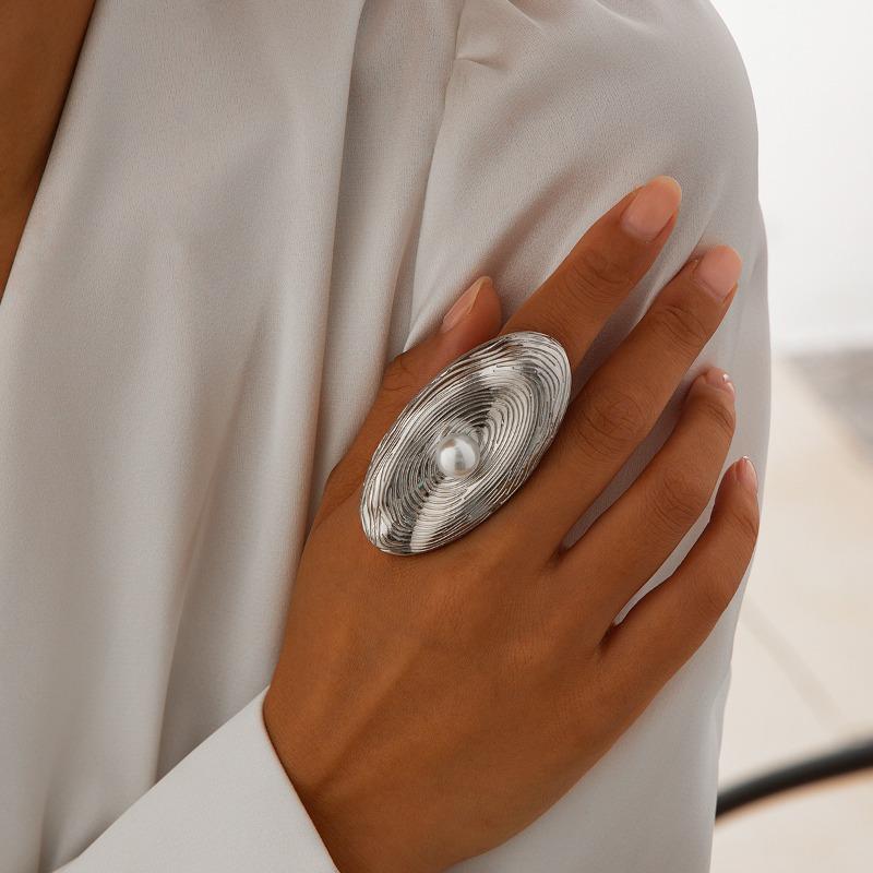 Женские кольца Модный креативный жемчуг Металлическое кольцо с отпечатками пальцев Преувеличенное большое открытое регулируемое кольцо на палец Праздничная вечеринка Ювелирные аксессуары