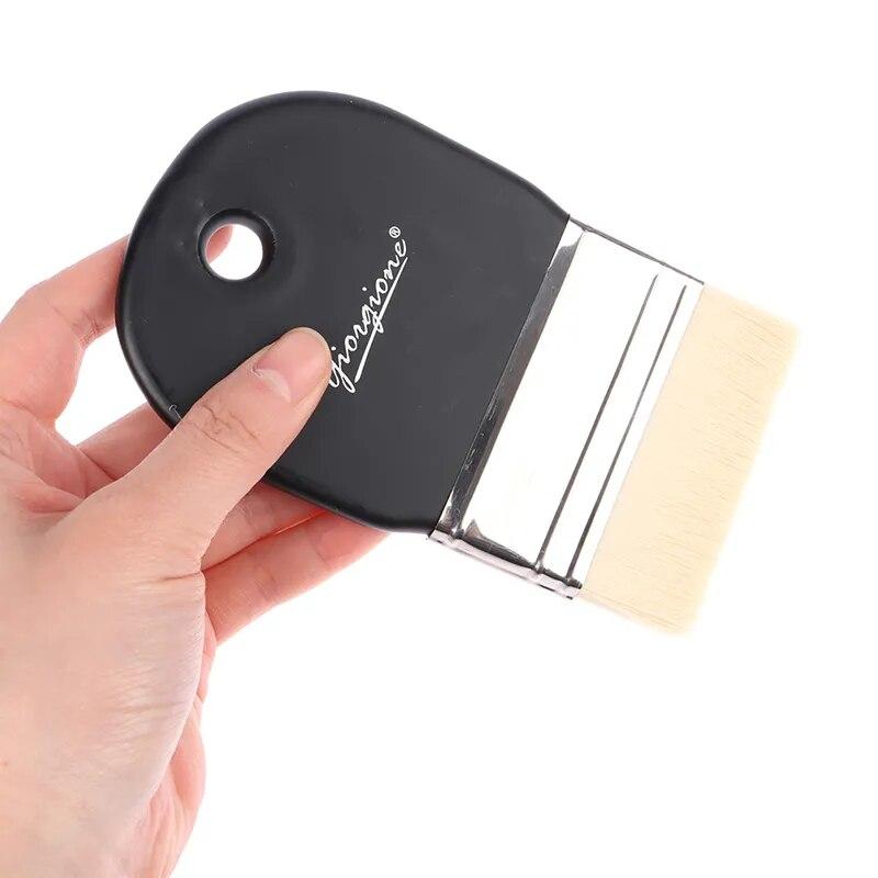 Универсальная кисть с жесткой щетиной для гуаши, акварели, масла и акрила с эргономичной ручкой