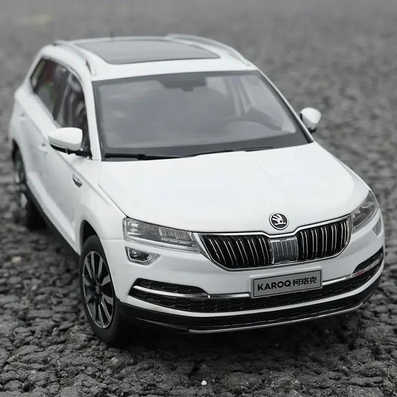 DAYB7 28CM 1:18 Scale New Skoda Karoq Alloy Car Model Diecast Metal Vehicle Toy Collection Collectible