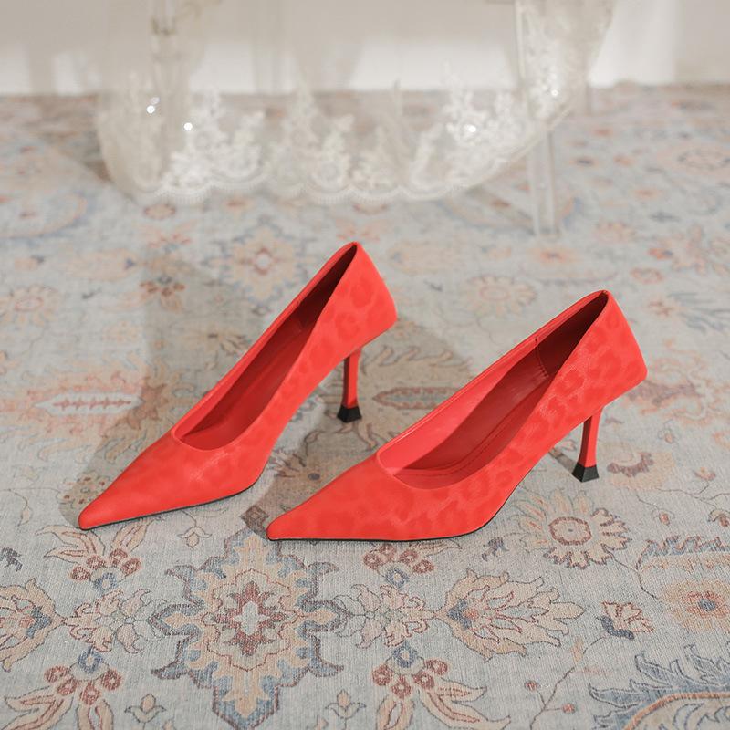 Leopard print pointed high heels women's thin heels 2025 autumn new niche design fashionable, sexy and elegant professional single shoes