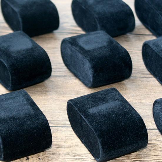 Подушка для демонстрации часов Мягкая ткань Полностью набитая Витрина для ювелирного магазина Держатель для демонстрации браслетов Товары для ювелирного магазина