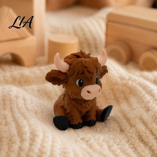 Novelty Gifts for Children 3D Printed Highland Cow Figurines, Cartoon Sitting Sculpture, Cute Animal Miniature Models Ornament Desk Decoration,