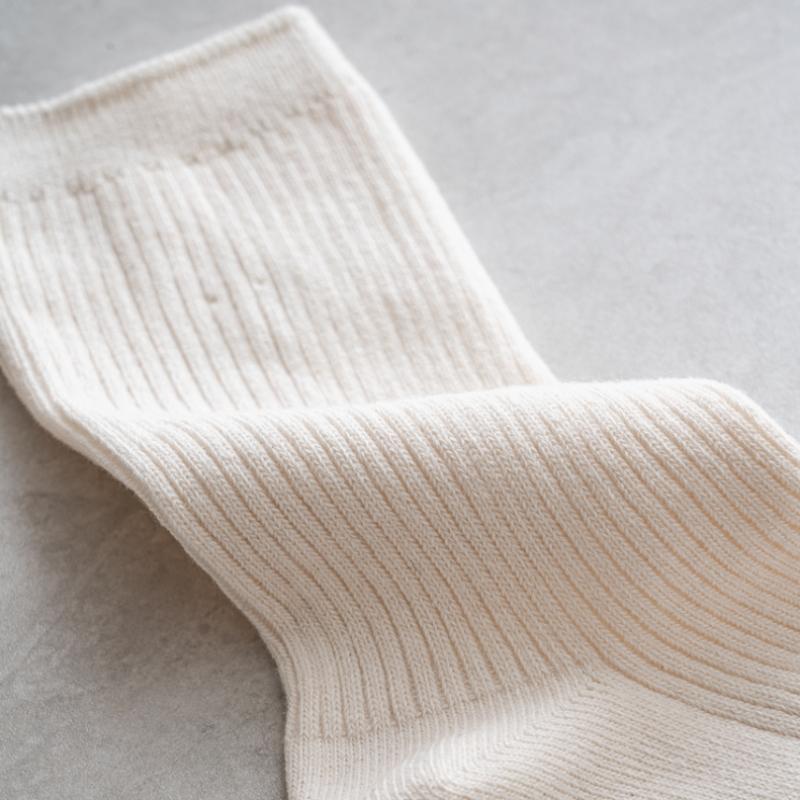 Monfoot женские носки с длинным воротом в рубчик цвета слоновой кости