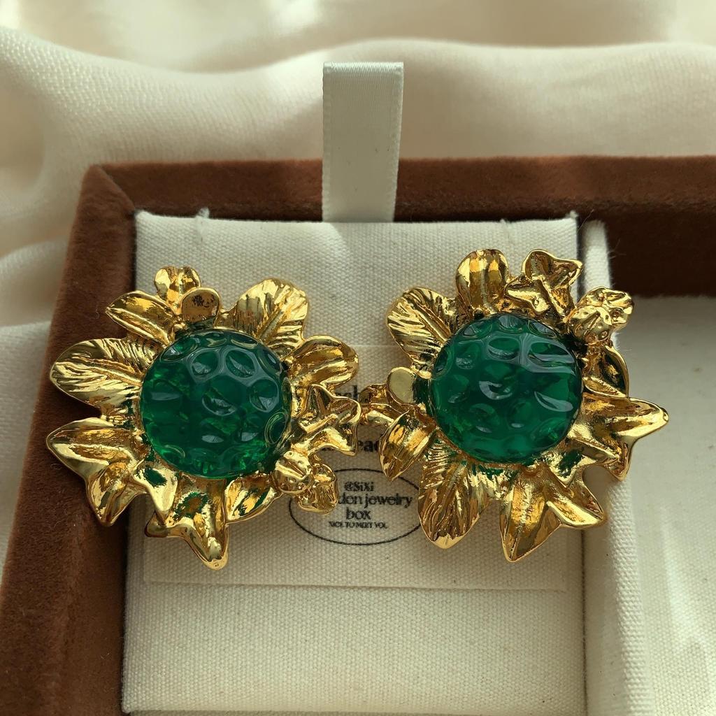 Gold Retro-Textured Flower Earrings, Earrings, Court Luxury Aura, Exquisite And Versatile High-End Personalized Earrings.